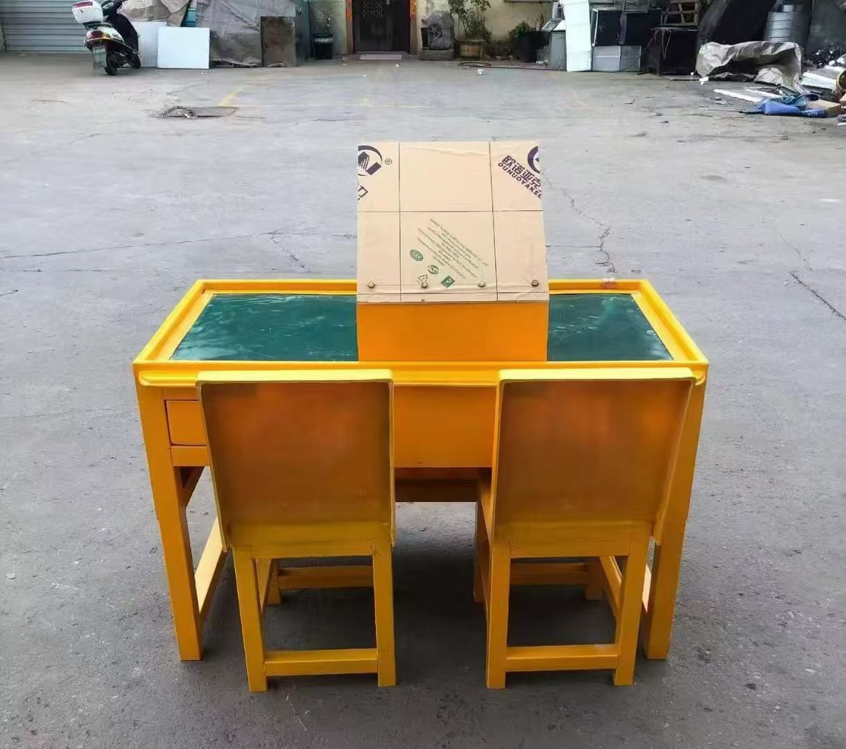 陕西防静电导通桌井下煤矿火工品发放桌：危险品流转的安全守护者